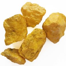 Sabbia, sassi, rami e legni