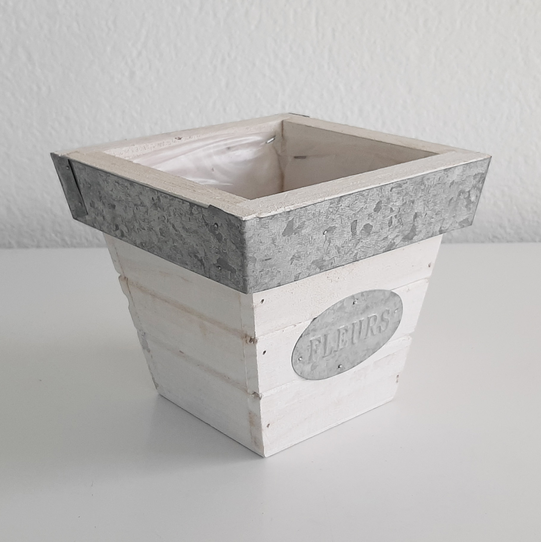 Vasetto in legno shabby-chic Vasetto in legno shabby-chic