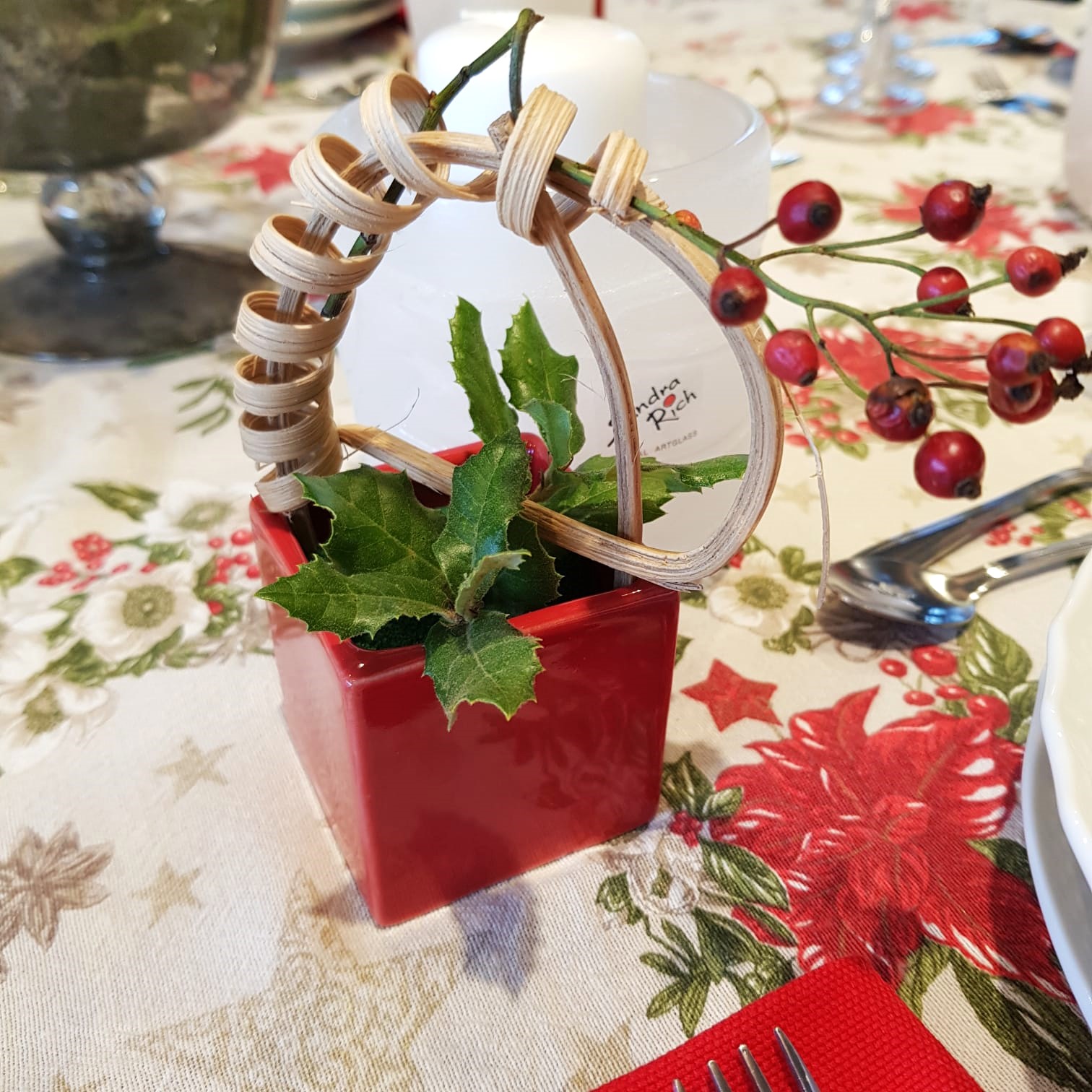 cubo in ceramica rosso