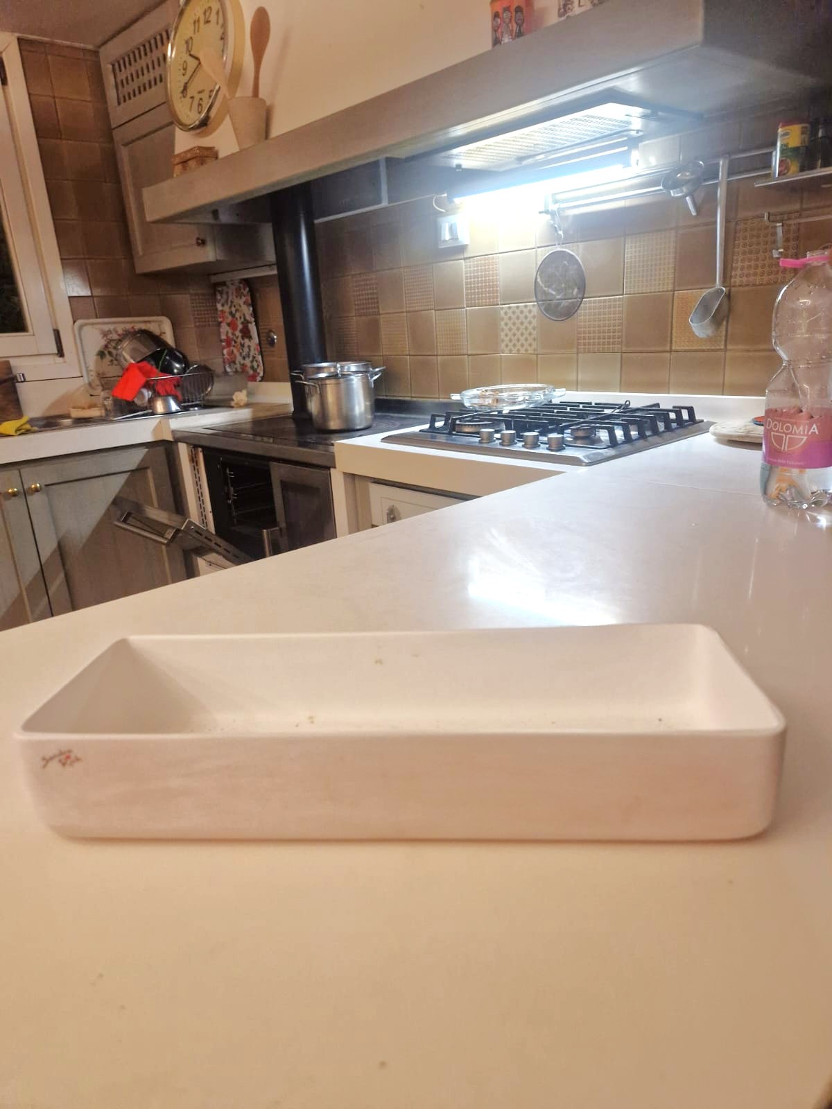 vaschetta rettangolare in ceramica bianca