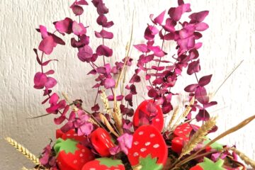 cestina vimini fragole eucalipto