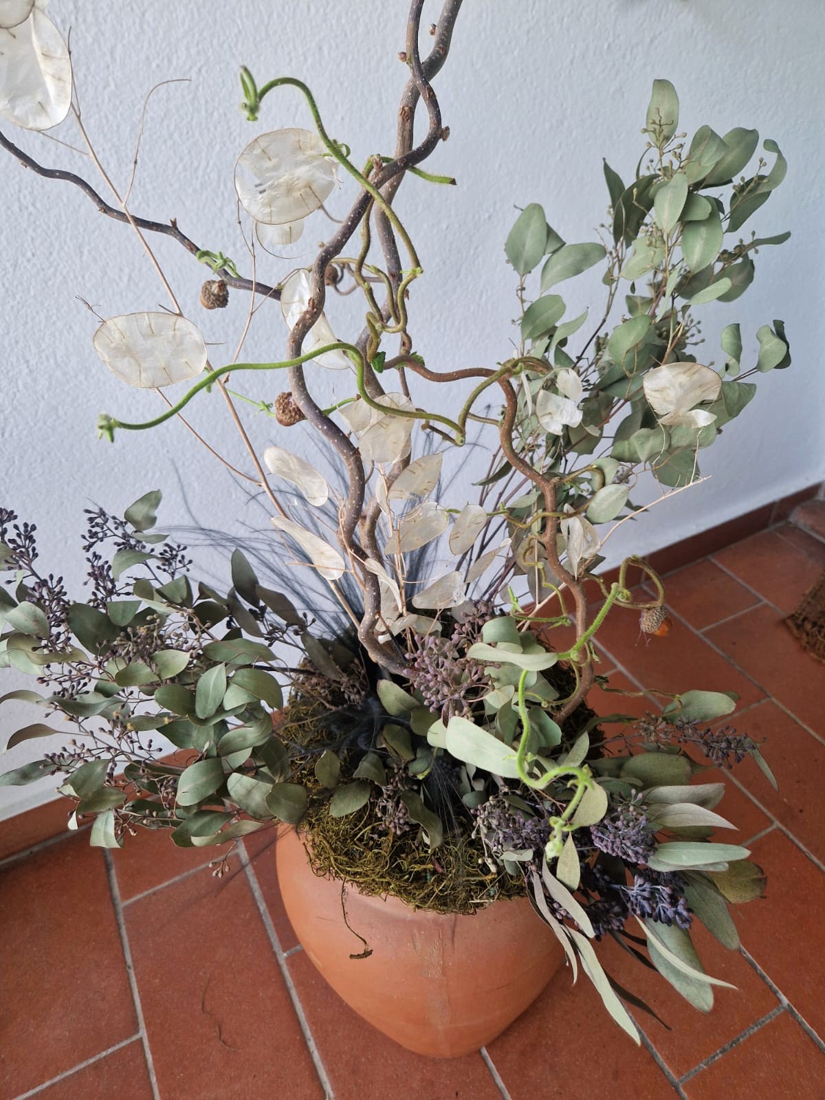composizione decorativa per anfora antica